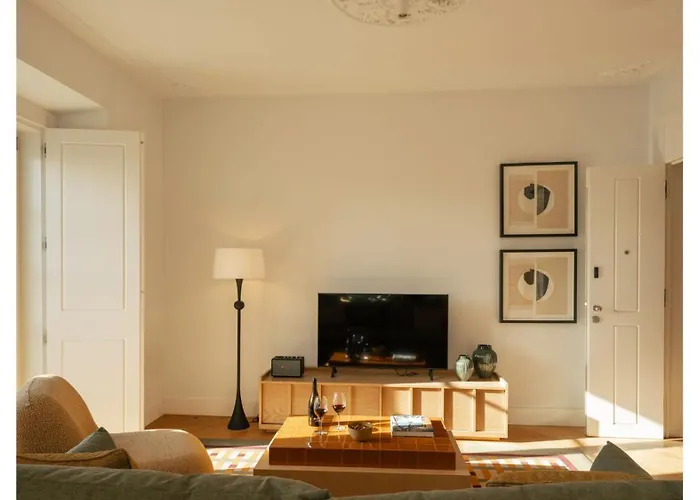 Ando Living - Fanqueiros House